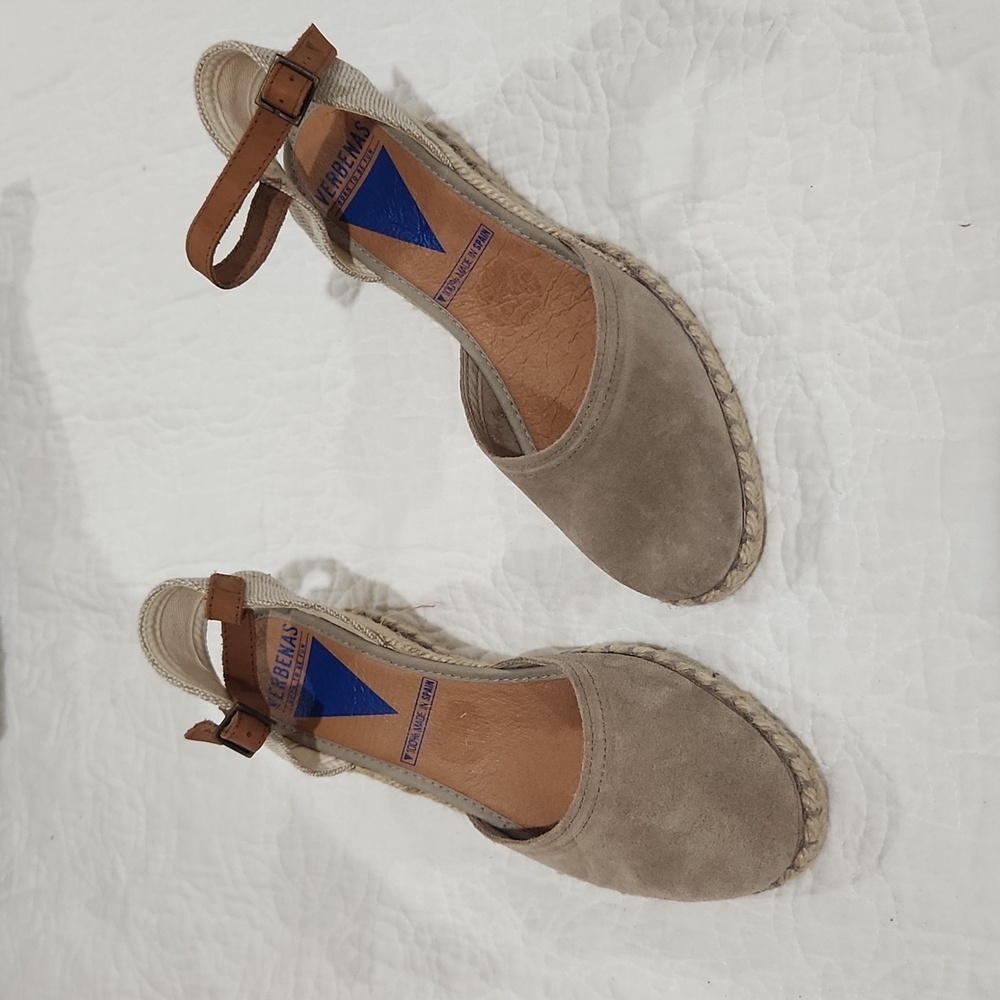 NWOT MADE IN SOAIN SIZE 38 BEIGE ESPADRILLE SUEDE